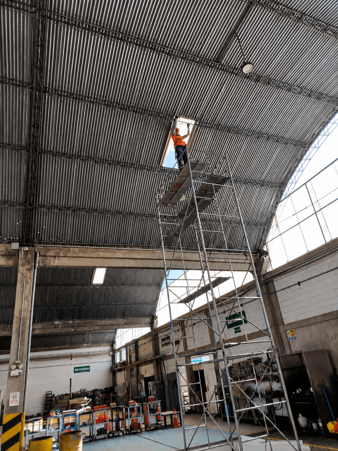 Fotografía de obra 2 del proyecto: Mantenimiento de Nave Industrial